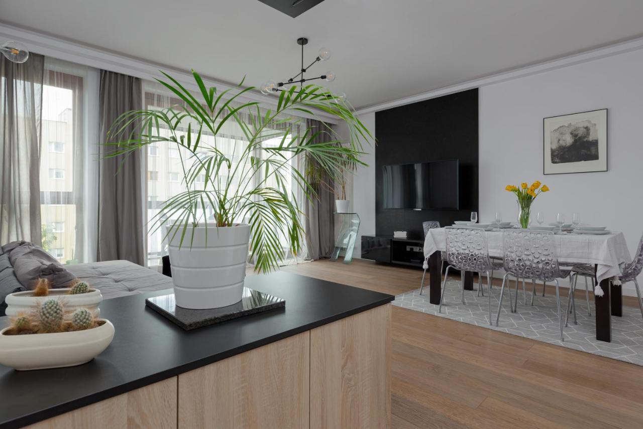 Ogrodowa Modern Apartment By Noclegi Renters وارسو المظهر الخارجي الصورة
